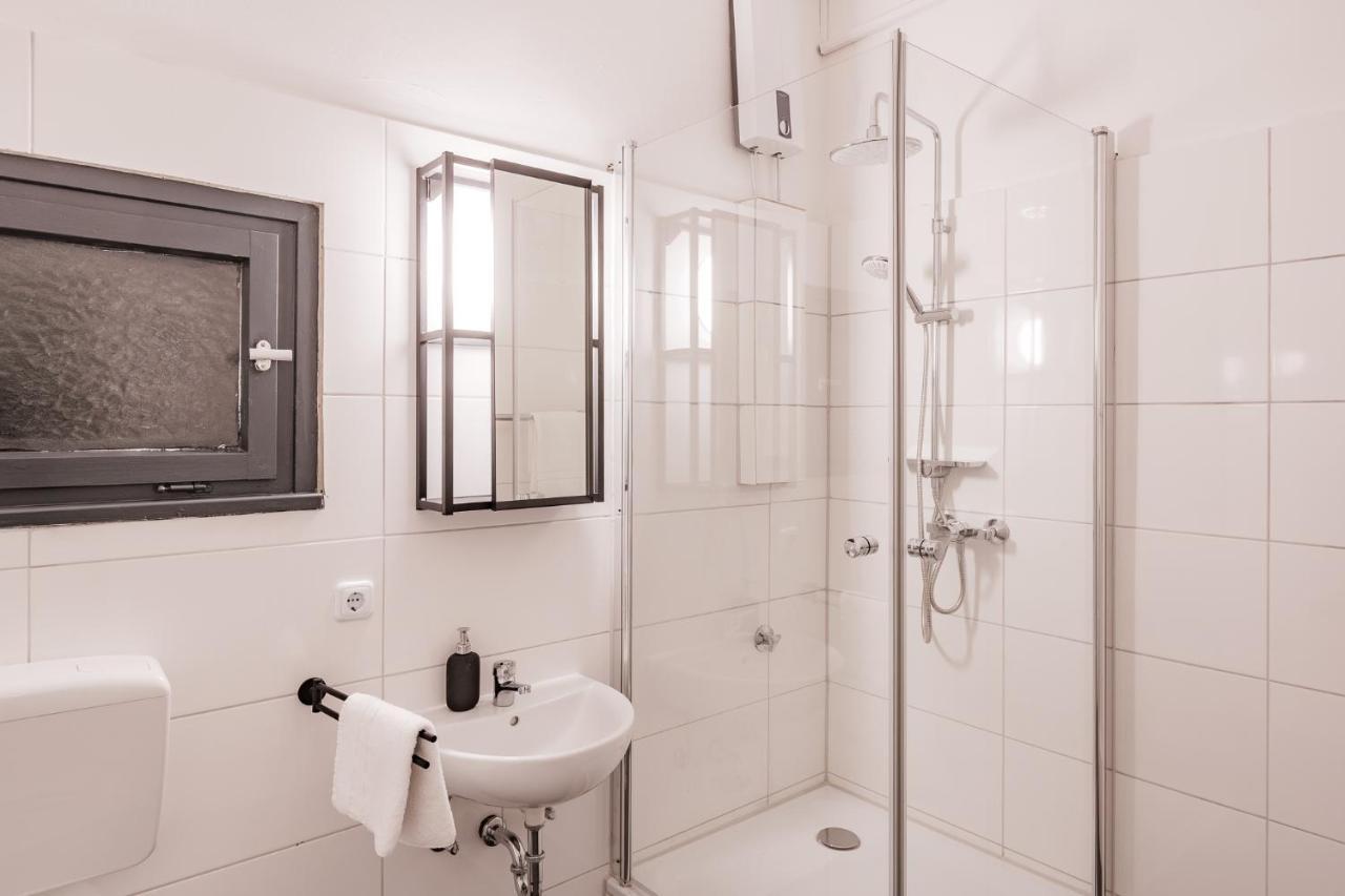 Flats 4 You, Moderne City Wohnung Naehe Hbf, Due-Messe 20 Min, Netflix, Kueche ドゥイスブルグ エクステリア 写真