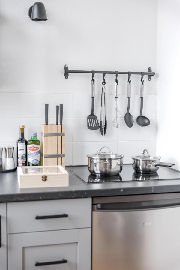 Flats 4 You, Moderne City Wohnung Naehe Hbf, Due-Messe 20 Min, Netflix, Kueche ドゥイスブルグ エクステリア 写真