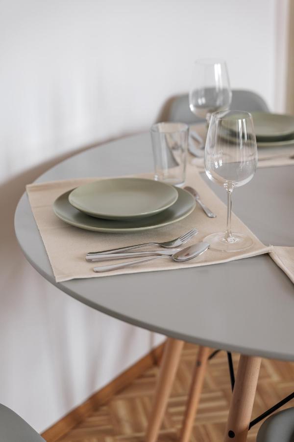 Flats 4 You, Moderne City Wohnung Naehe Hbf, Due-Messe 20 Min, Netflix, Kueche ドゥイスブルグ エクステリア 写真