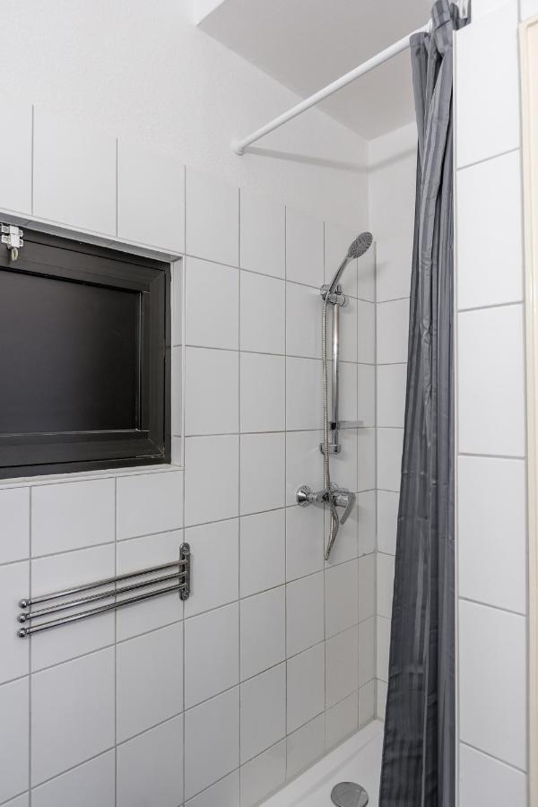 Flats 4 You, Moderne City Wohnung Naehe Hbf, Due-Messe 20 Min, Netflix, Kueche ドゥイスブルグ エクステリア 写真