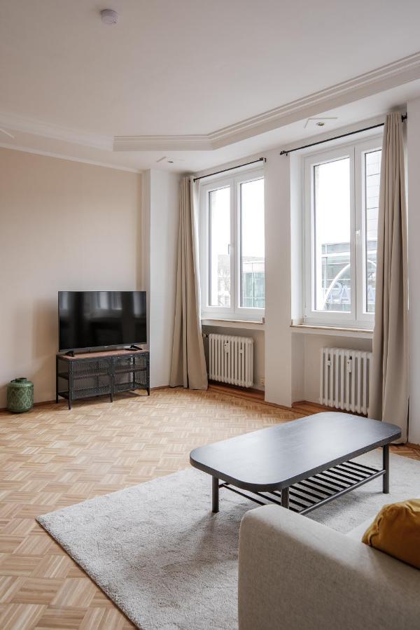 Flats 4 You, Moderne City Wohnung Naehe Hbf, Due-Messe 20 Min, Netflix, Kueche ドゥイスブルグ エクステリア 写真