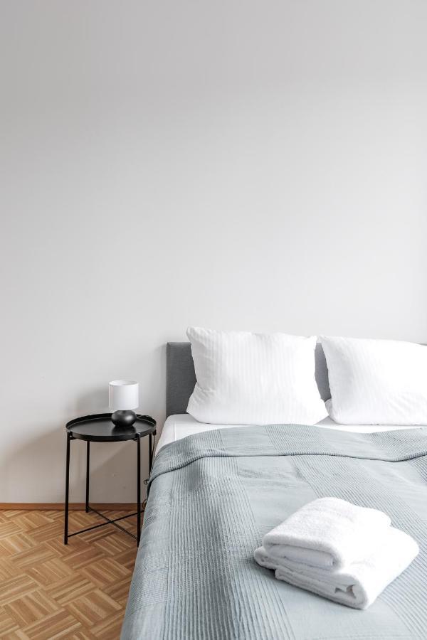 Flats 4 You, Moderne City Wohnung Naehe Hbf, Due-Messe 20 Min, Netflix, Kueche ドゥイスブルグ エクステリア 写真